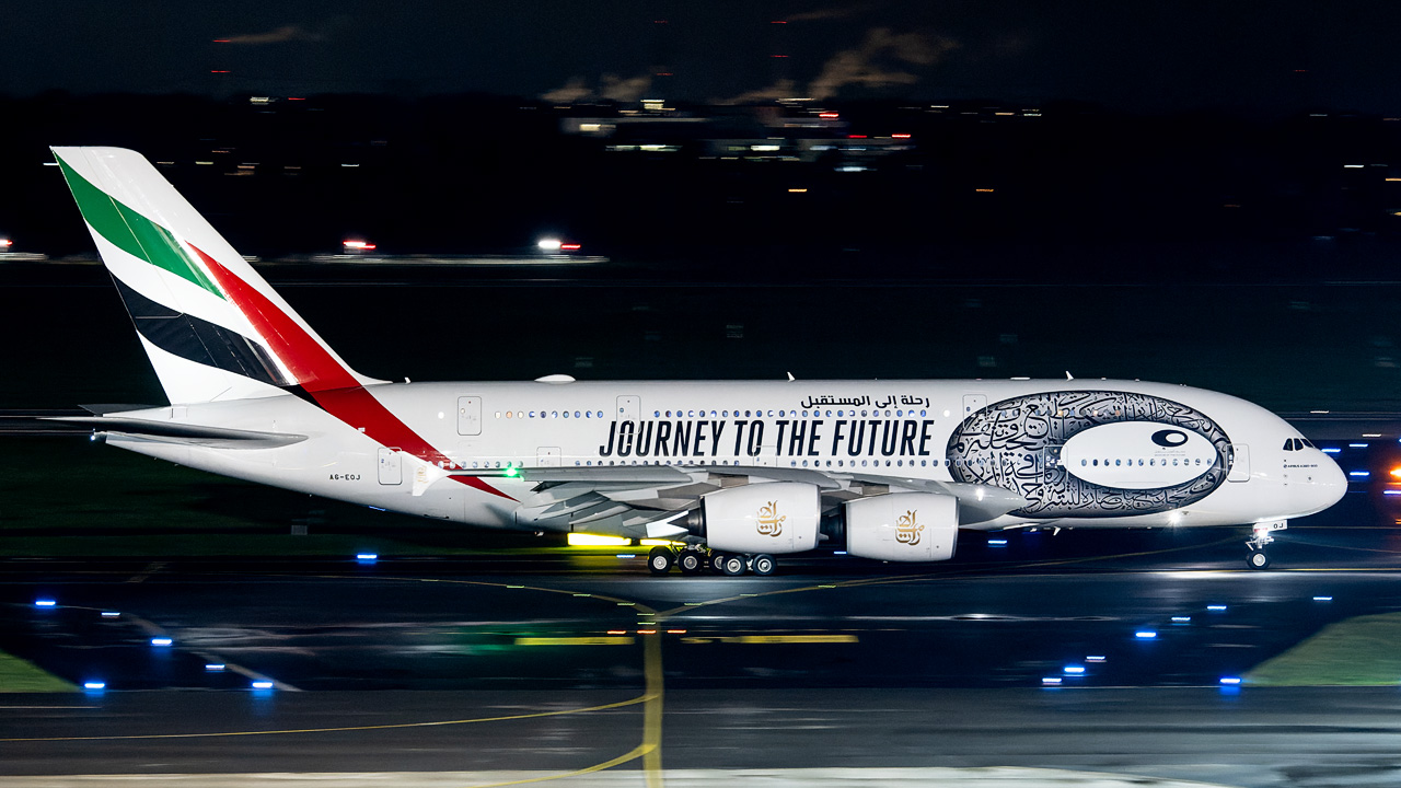 A6-EOJ Emirates Airbus A380-800