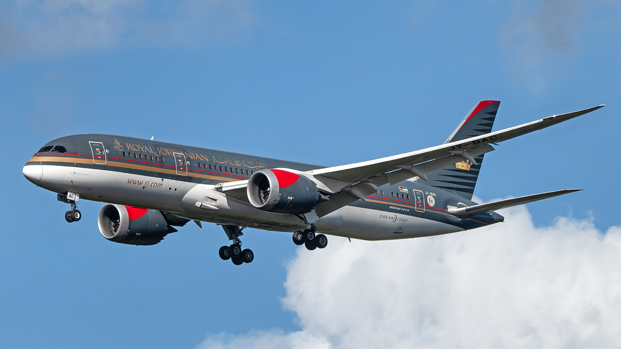 JY-BAC Royal Jordanian Boeing 787-8 Dreamliner