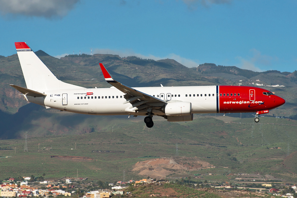 EI-FHK Norwegian Air Shuttle Boeing 737-800