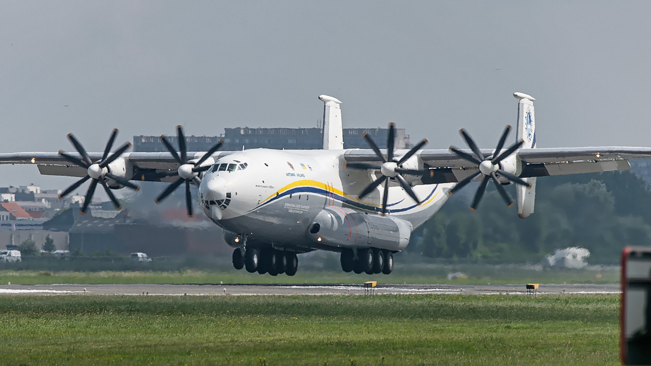 UR-09307 Antonov Airlines Antonov AN-22A Antei