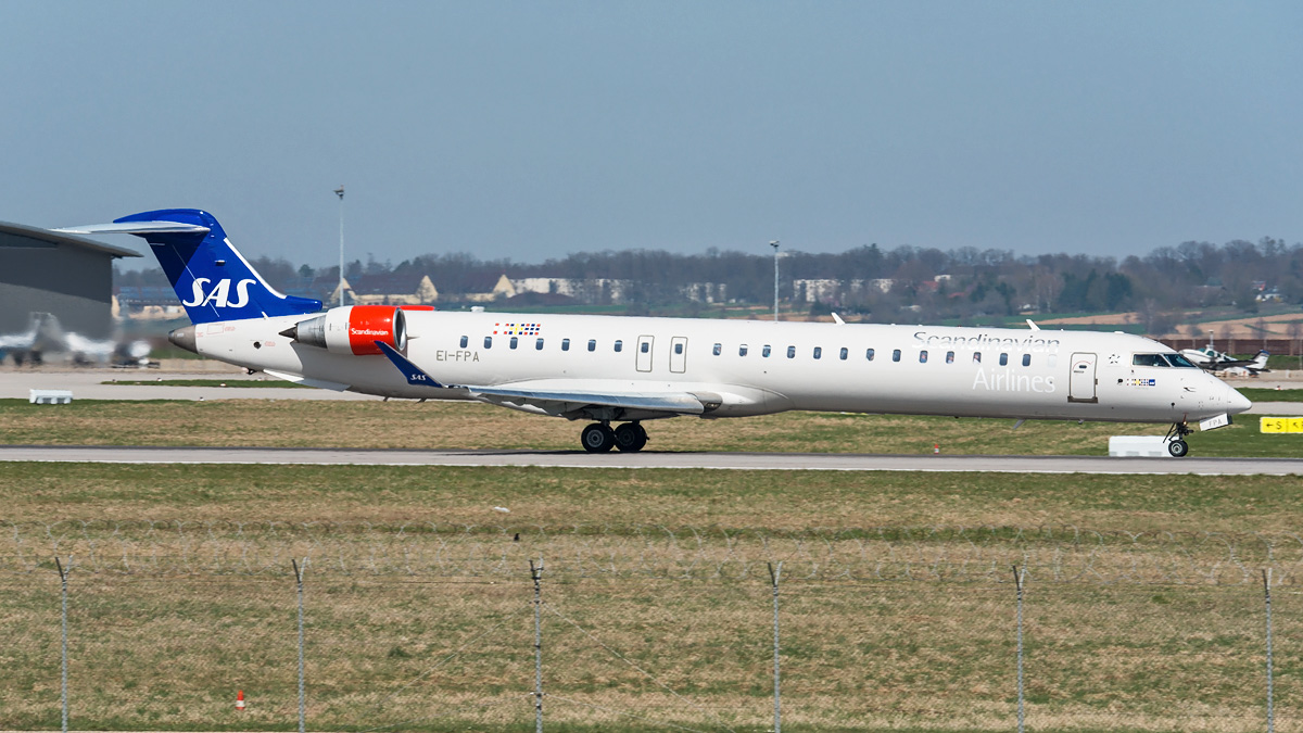 EI-FPA Scandinavian Airlines (SAS) Canadair CRJ-900