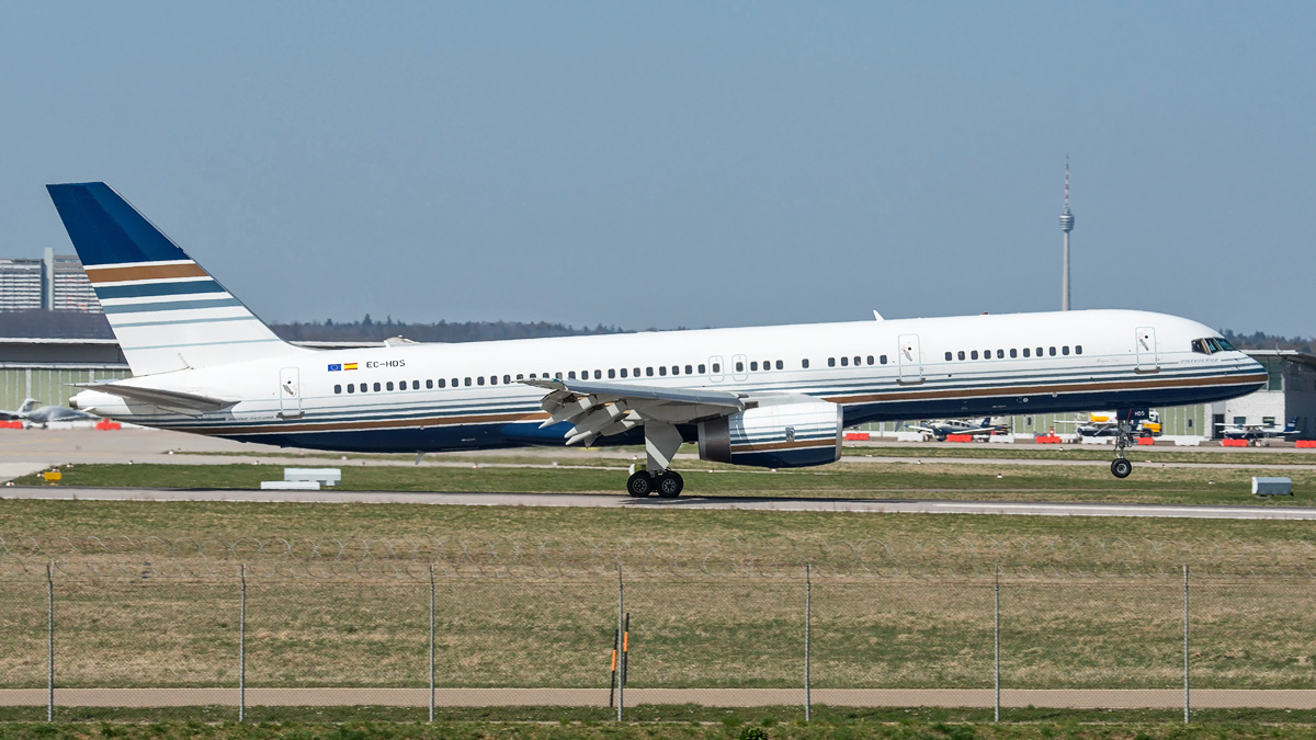 EC-HDS Privilege Style Boeing 757-200