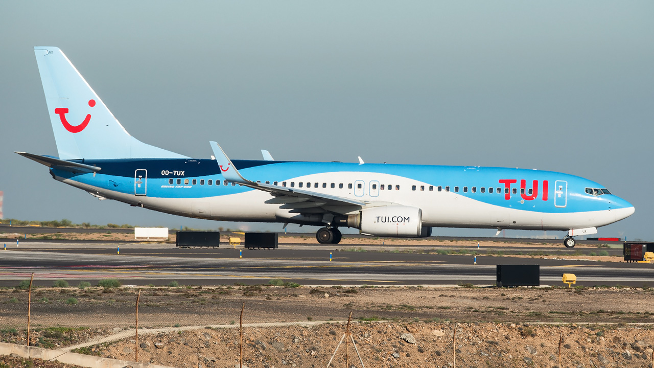 OO-TUX TUI Airlines Belgium Boeing 737-800