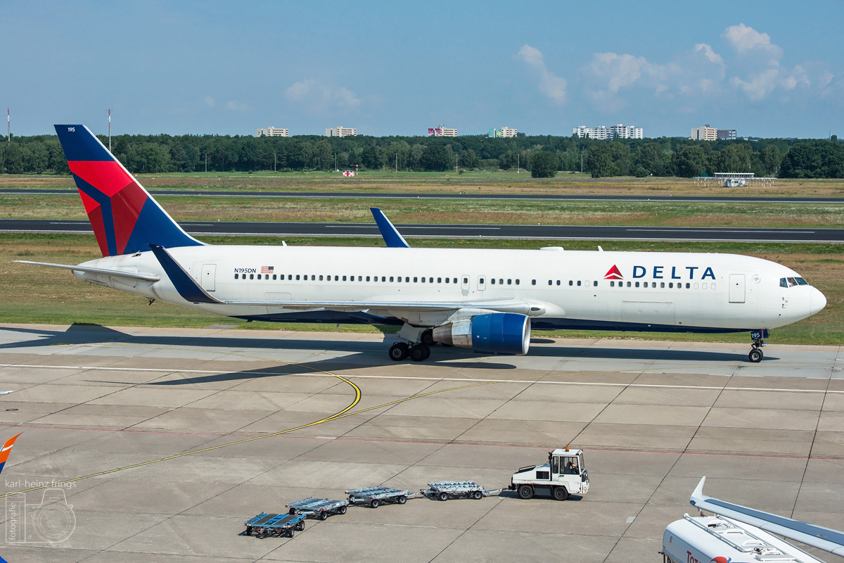 N195DN Delta Airlines Boeing 767-300(ER)
