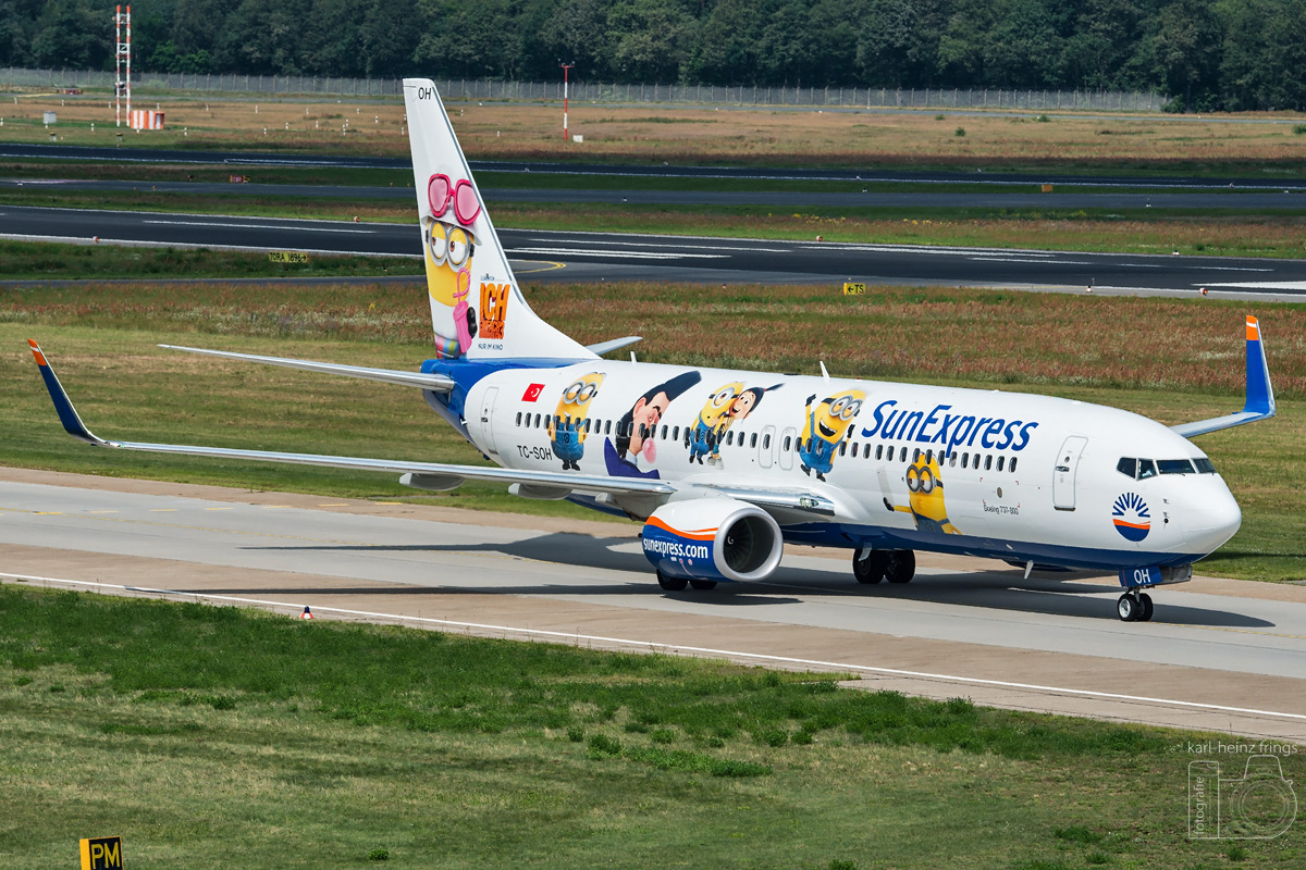 TC-SOH SunExpress Boeing 737-800