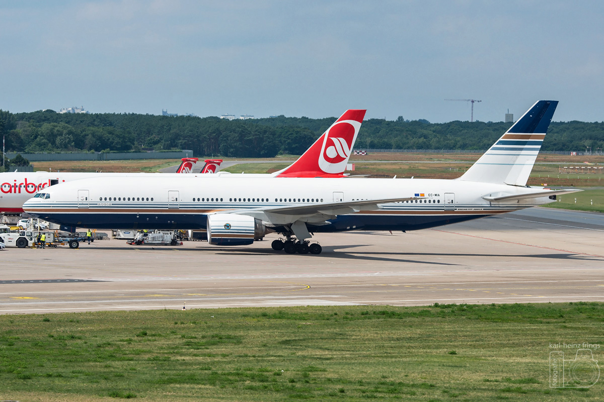 EC-MIA Privilege Style Boeing 777-200(ER)