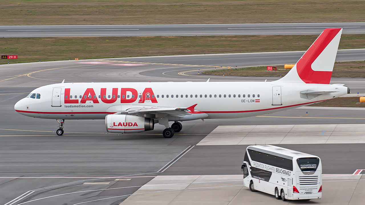 OE-LOM Laudamotion Airbus A320-200