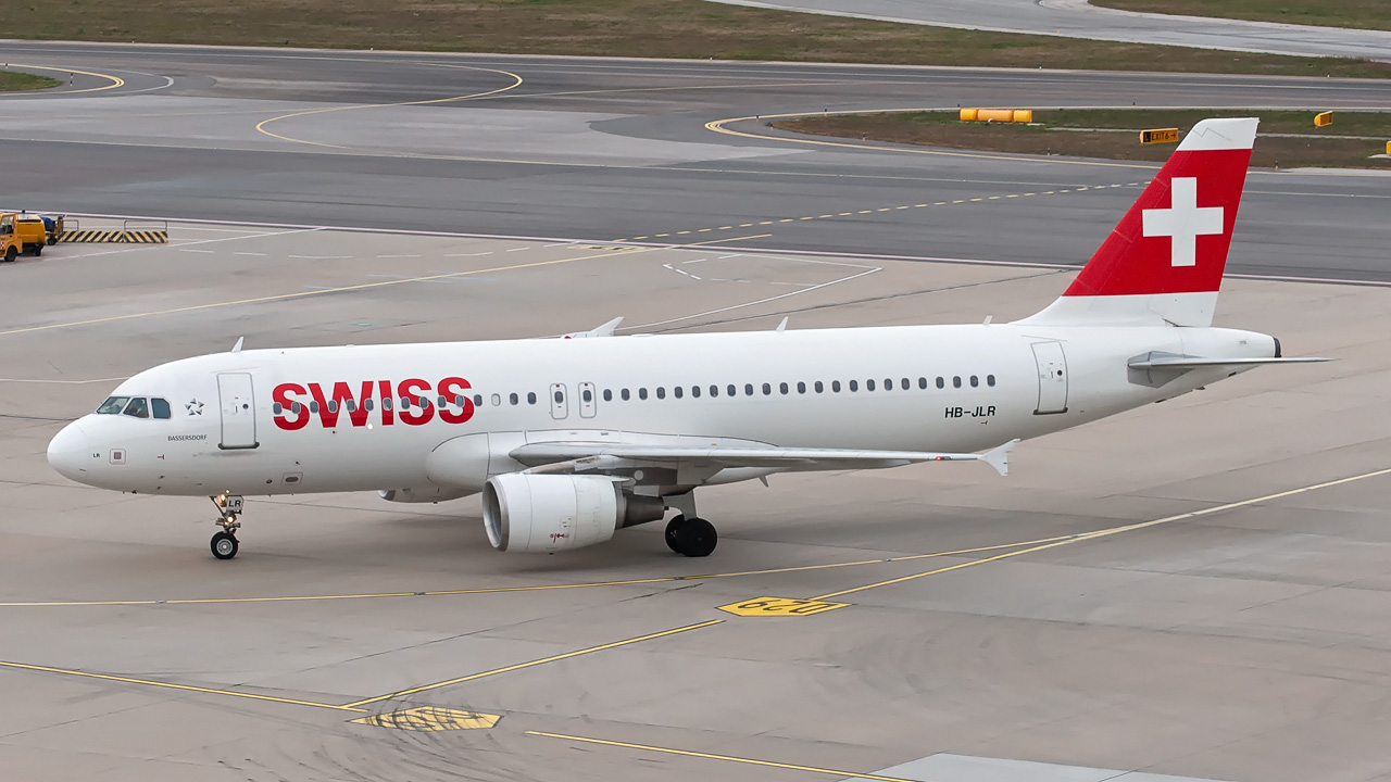 HB-JLR Swiss Airbus A320-200