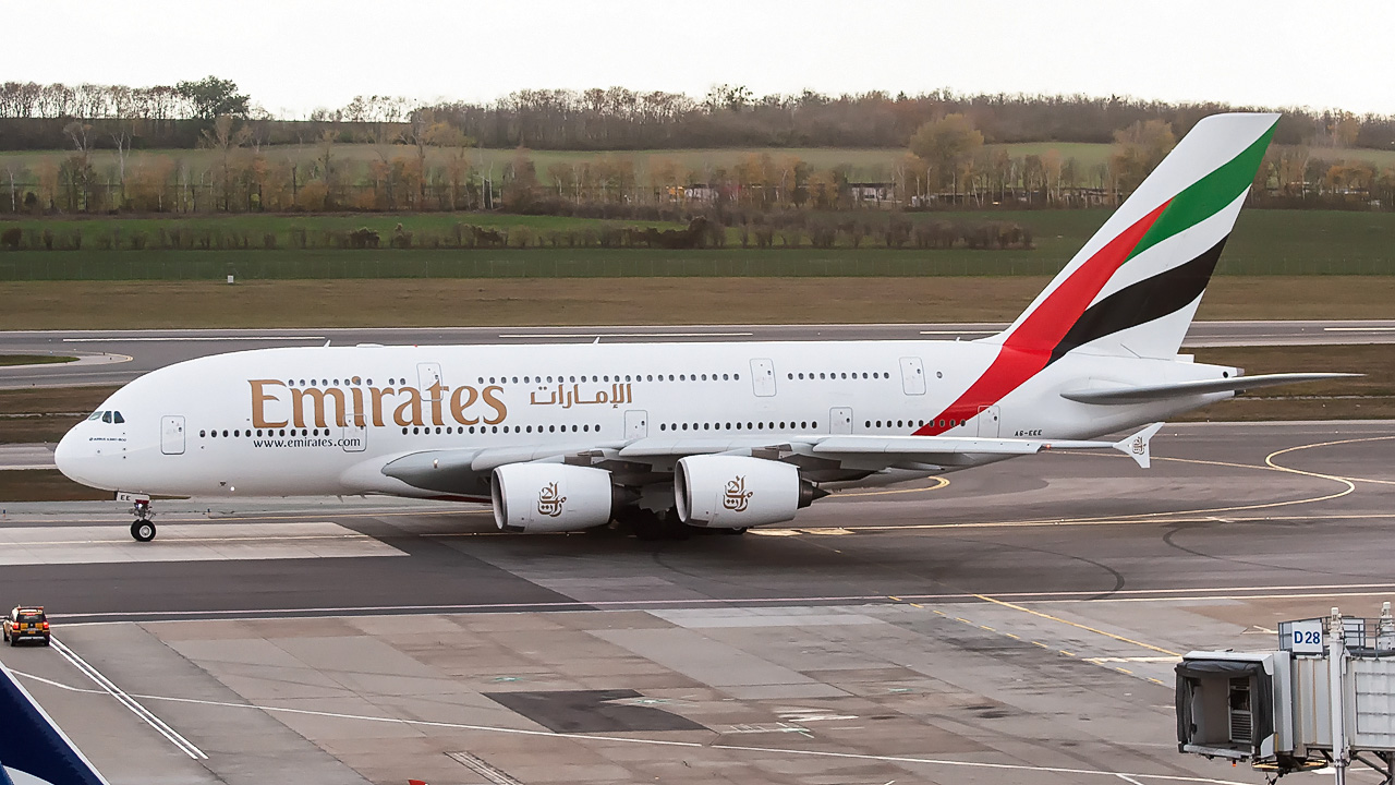 A6-EEE Emirates Airbus A380-800
